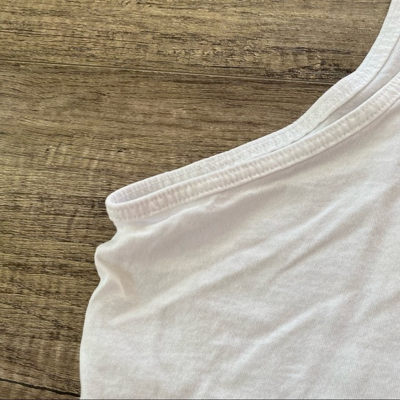 Vintage Retro Looney Tune T-Shirt Tweety Bird Tweety's Surf Shop . OSFA - Picture 5 of 11